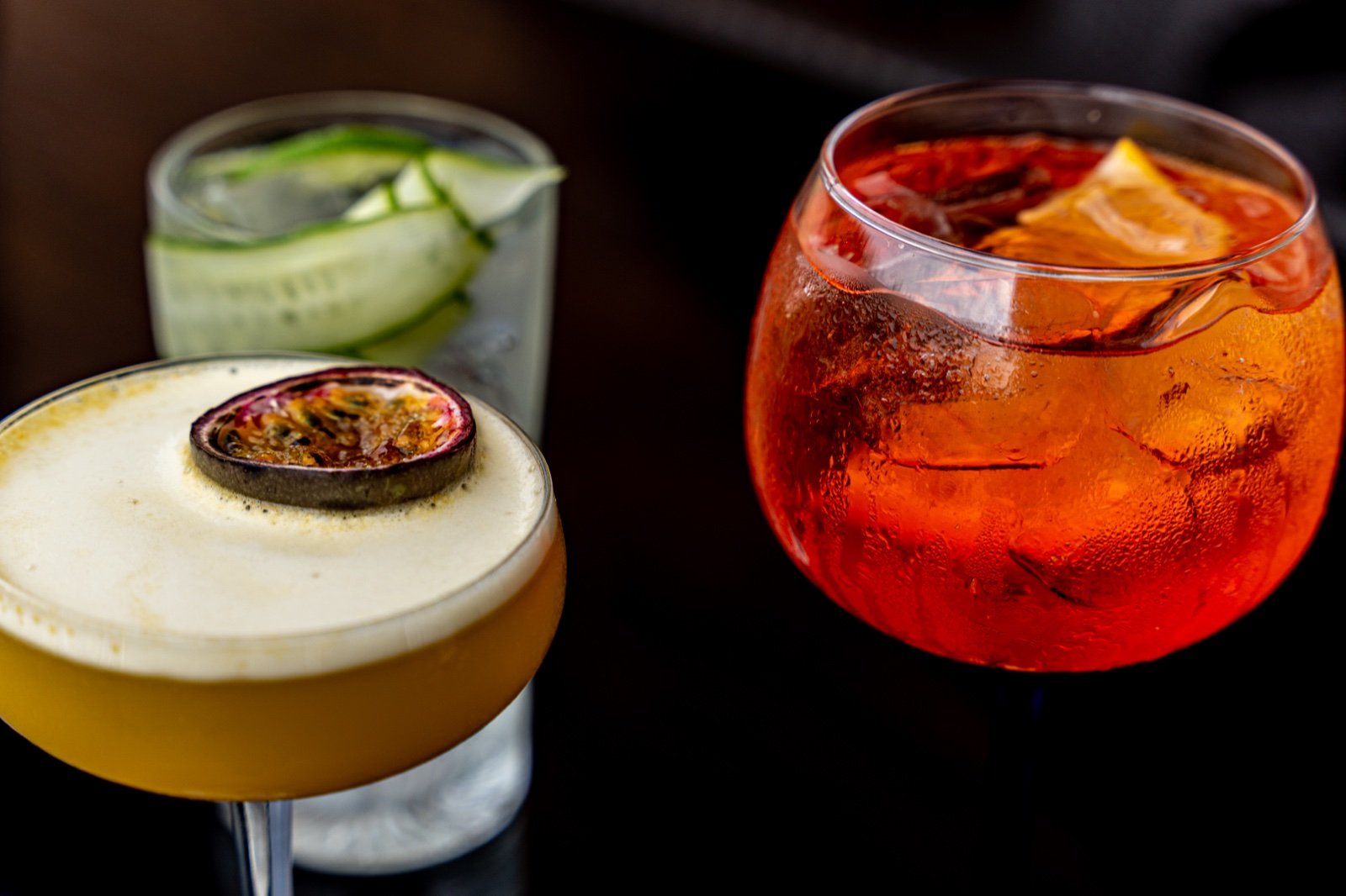 Aperol Spritz ir Passionfruit Sour